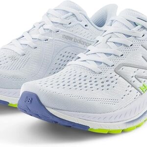 New Balance Women's White Running Shoes- 860v13